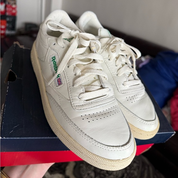 Reebok Club C Off White Trainers 🤍💚 - Picture 4 of 7